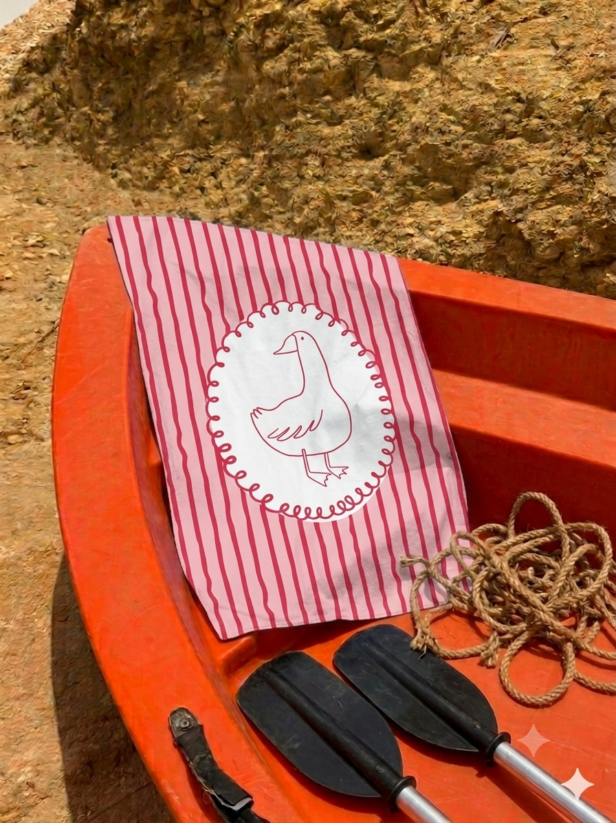 Duck's Line Towel + Pocket