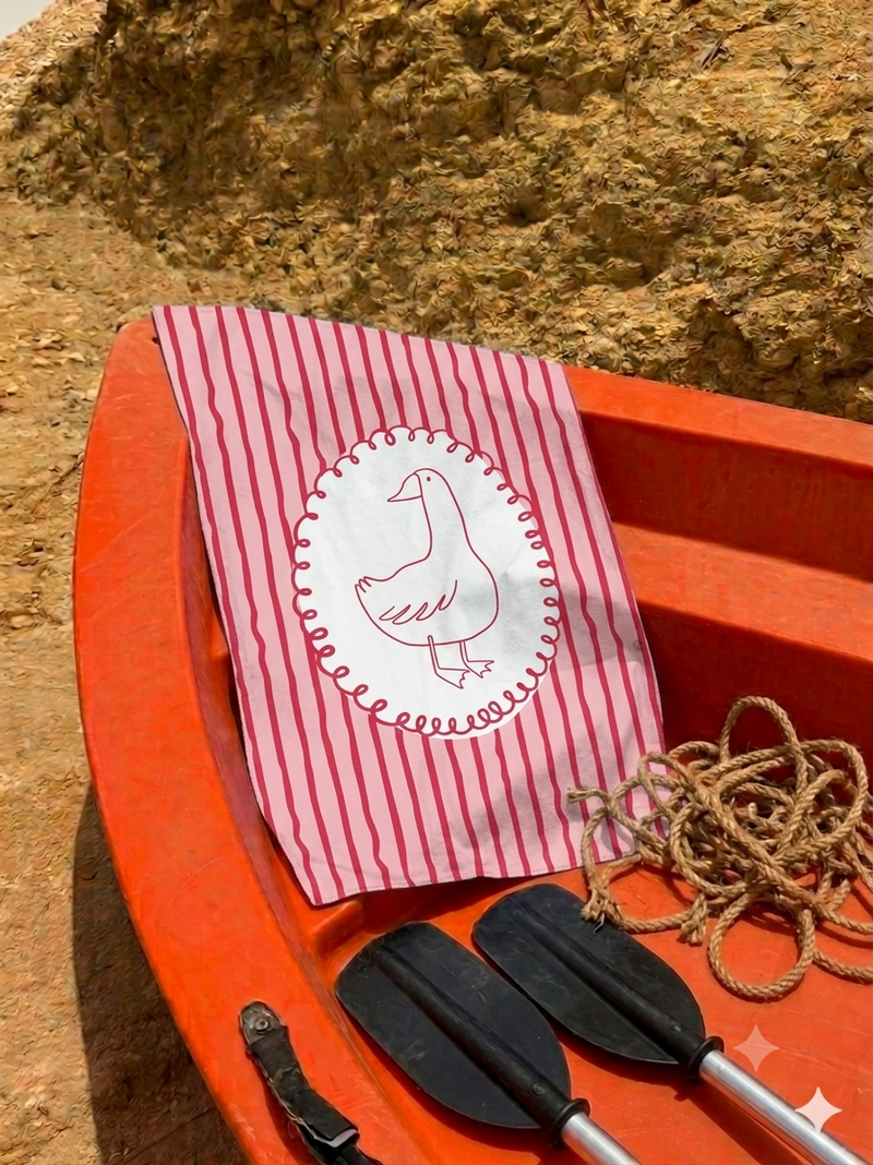 Duck's Line Towel + Pocket